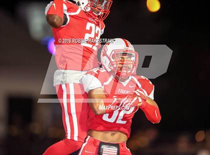 Thumbnail 1 in Crandall @ Terrell photogallery.