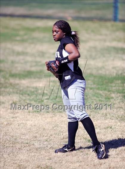 Thumbnail 2 in Wetumpka vs. Decatur (Bob Jones Tournament) photogallery.