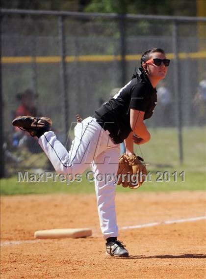 Thumbnail 1 in Wetumpka vs. Decatur (Bob Jones Tournament) photogallery.