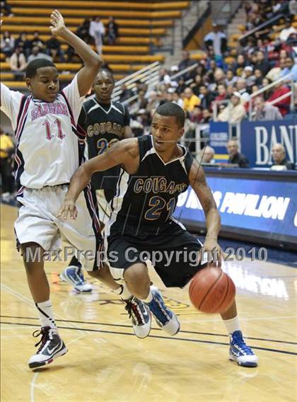 Thumbnail 3 in Salesian vs. Newark Memorial photogallery.