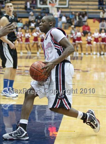 Thumbnail 3 in Salesian vs. Newark Memorial photogallery.