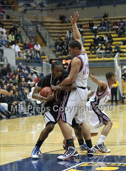 Thumbnail 3 in Salesian vs. Newark Memorial photogallery.