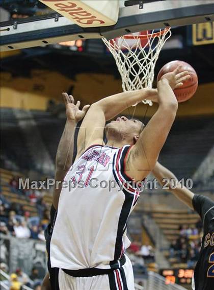 Thumbnail 3 in Salesian vs. Newark Memorial photogallery.