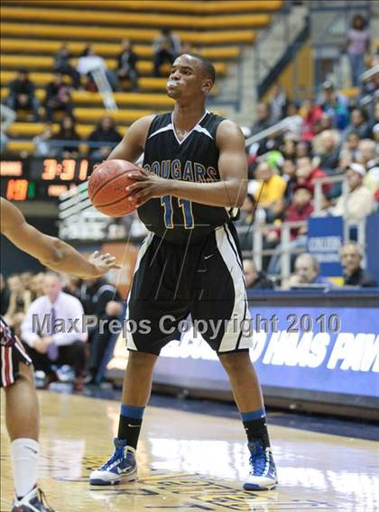 Thumbnail 3 in Salesian vs. Newark Memorial photogallery.