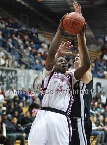 Thumbnail 3 in Salesian vs. Newark Memorial photogallery.