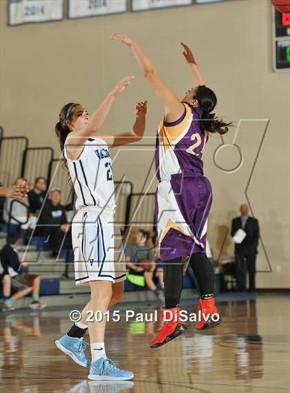 Thumbnail 3 in Valor Christian vs. Denver North (CHSAA 4A 1st Round) photogallery.