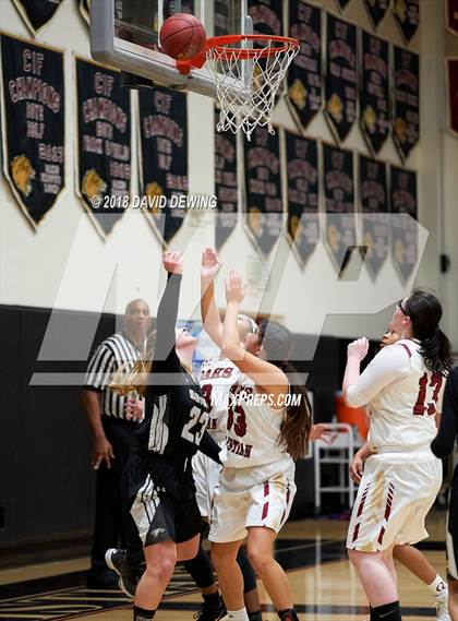 Thumbnail 3 in Oaks Christian vs.Oak Park photogallery.