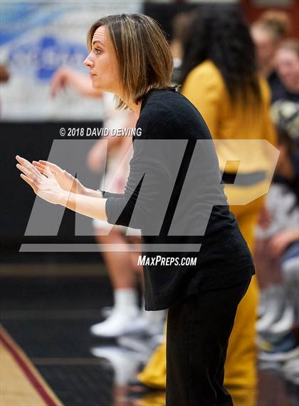 Thumbnail 2 in Oaks Christian vs.Oak Park photogallery.