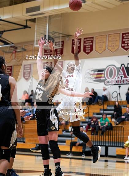 Thumbnail 3 in Oaks Christian vs.Oak Park photogallery.