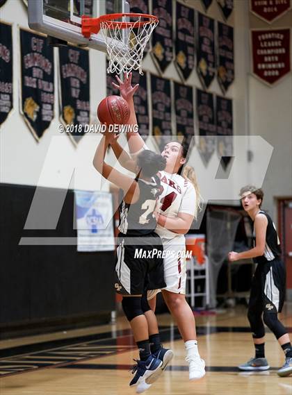 Thumbnail 1 in Oaks Christian vs.Oak Park photogallery.