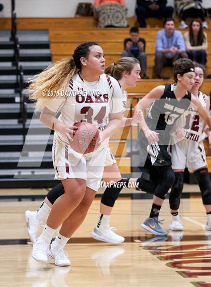 Thumbnail 3 in Oaks Christian vs.Oak Park photogallery.