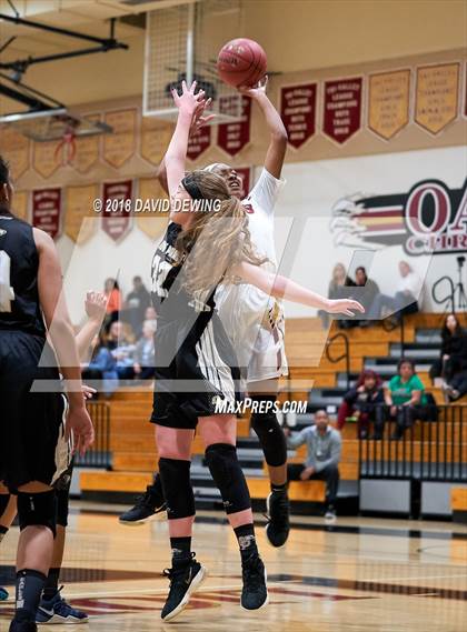 Thumbnail 2 in Oaks Christian vs.Oak Park photogallery.