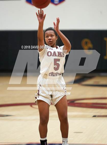 Thumbnail 3 in Oaks Christian vs.Oak Park photogallery.