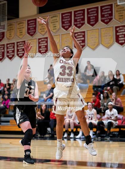 Thumbnail 2 in Oaks Christian vs.Oak Park photogallery.