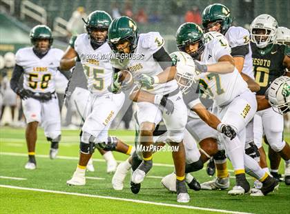 Thumbnail 3 in Longview vs. DeSoto (UIL 6A DII Regional Final) photogallery.