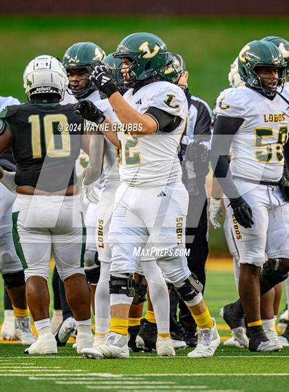 Thumbnail 3 in Longview vs. DeSoto (UIL 6A DII Regional Final) photogallery.