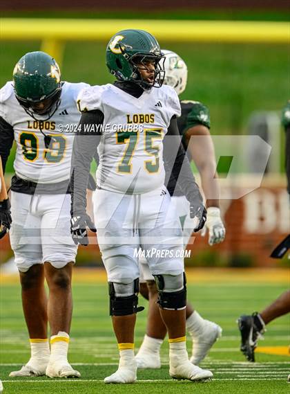 Thumbnail 2 in Longview vs. DeSoto (UIL 6A DII Regional Final) photogallery.