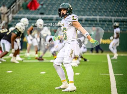 Thumbnail 1 in Longview vs. DeSoto (UIL 6A DII Regional Final) photogallery.