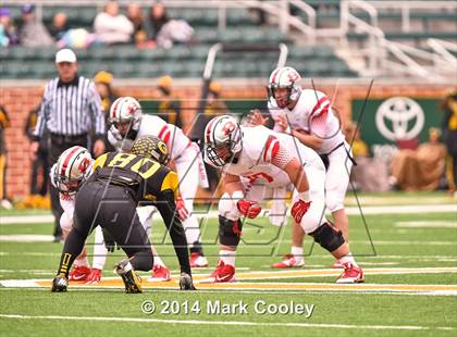 Thumbnail 2 in Garland vs. Belton (UIL 6A Bi-District Playoff) photogallery.
