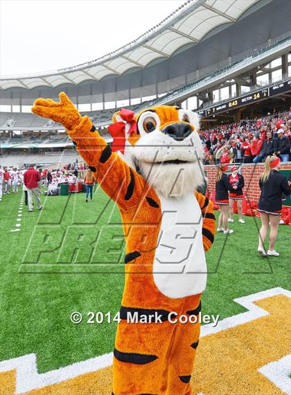 Thumbnail 3 in Garland vs. Belton (UIL 6A Bi-District Playoff) photogallery.