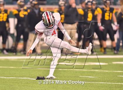 Thumbnail 3 in Garland vs. Belton (UIL 6A Bi-District Playoff) photogallery.