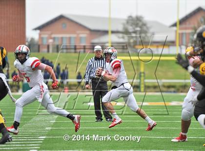 Thumbnail 2 in Garland vs. Belton (UIL 6A Bi-District Playoff) photogallery.