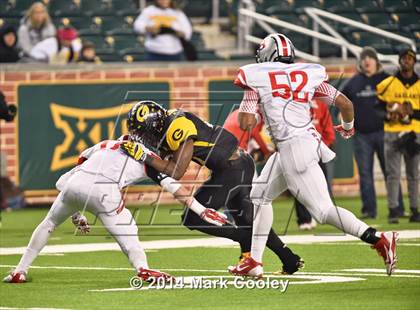 Thumbnail 3 in Garland vs. Belton (UIL 6A Bi-District Playoff) photogallery.