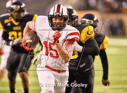 Thumbnail 1 in Garland vs. Belton (UIL 6A Bi-District Playoff) photogallery.