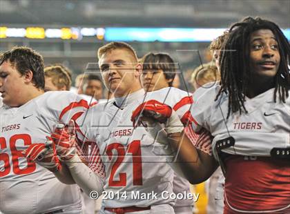 Thumbnail 2 in Garland vs. Belton (UIL 6A Bi-District Playoff) photogallery.