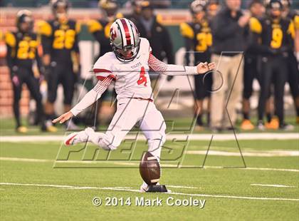 Thumbnail 3 in Garland vs. Belton (UIL 6A Bi-District Playoff) photogallery.