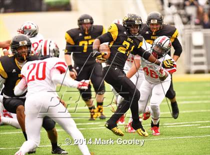 Thumbnail 1 in Garland vs. Belton (UIL 6A Bi-District Playoff) photogallery.