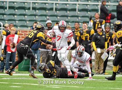 Thumbnail 3 in Garland vs. Belton (UIL 6A Bi-District Playoff) photogallery.