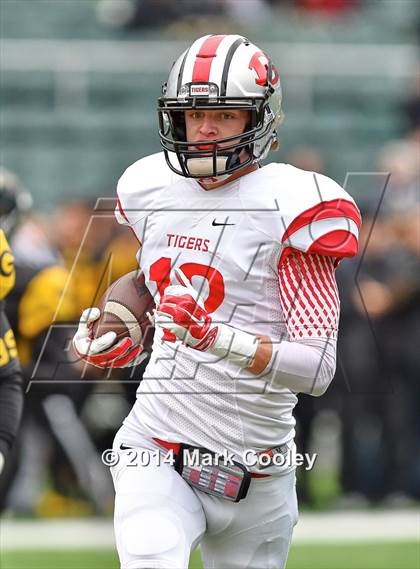 Thumbnail 2 in Garland vs. Belton (UIL 6A Bi-District Playoff) photogallery.