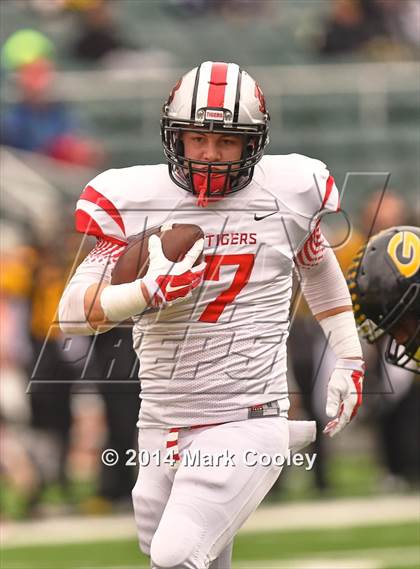 Thumbnail 2 in Garland vs. Belton (UIL 6A Bi-District Playoff) photogallery.