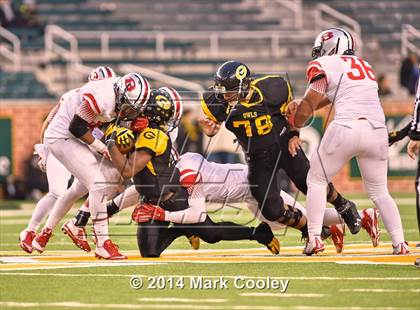 Thumbnail 2 in Garland vs. Belton (UIL 6A Bi-District Playoff) photogallery.