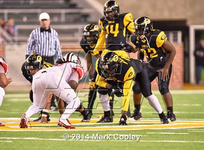 Thumbnail 2 in Garland vs. Belton (UIL 6A Bi-District Playoff) photogallery.