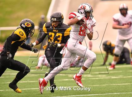 Thumbnail 3 in Garland vs. Belton (UIL 6A Bi-District Playoff) photogallery.
