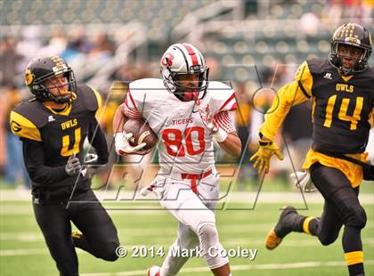 Thumbnail 2 in Garland vs. Belton (UIL 6A Bi-District Playoff) photogallery.