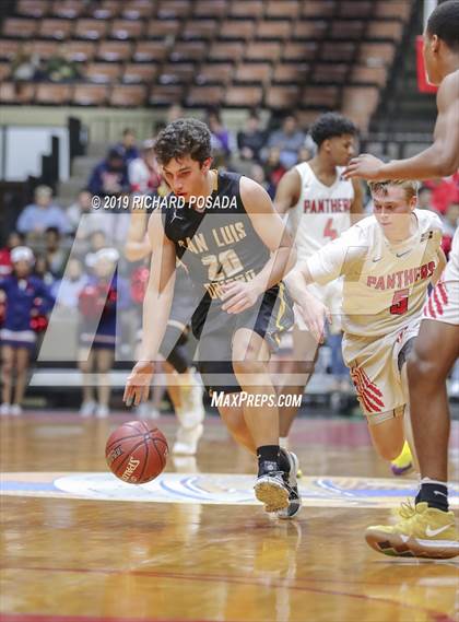 Thumbnail 3 in San Joaquin Memorial vs. San Luis Obispo (CIF CS DII Final) photogallery.