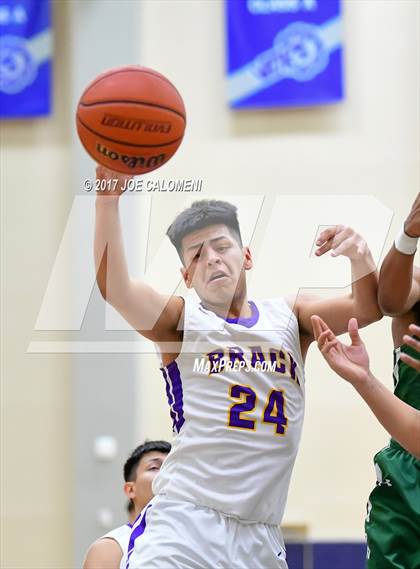 Thumbnail 3 in Brackenridge Vs Southwest (SAISD Invitational) photogallery.