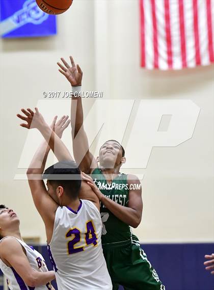 Thumbnail 2 in Brackenridge Vs Southwest (SAISD Invitational) photogallery.