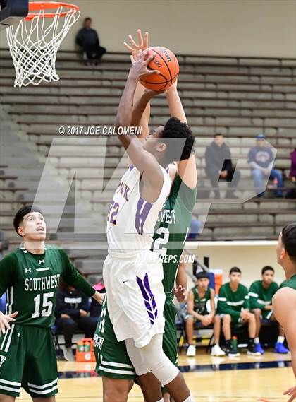 Thumbnail 1 in Brackenridge Vs Southwest (SAISD Invitational) photogallery.