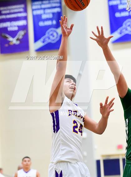 Thumbnail 3 in Brackenridge Vs Southwest (SAISD Invitational) photogallery.