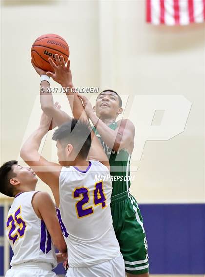 Thumbnail 3 in Brackenridge Vs Southwest (SAISD Invitational) photogallery.
