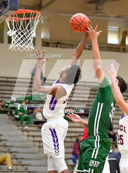 Thumbnail 2 in Brackenridge Vs Southwest (SAISD Invitational) photogallery.