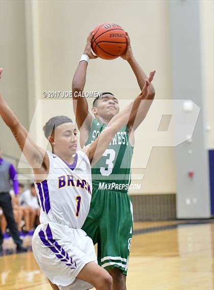 Thumbnail 2 in Brackenridge Vs Southwest (SAISD Invitational) photogallery.