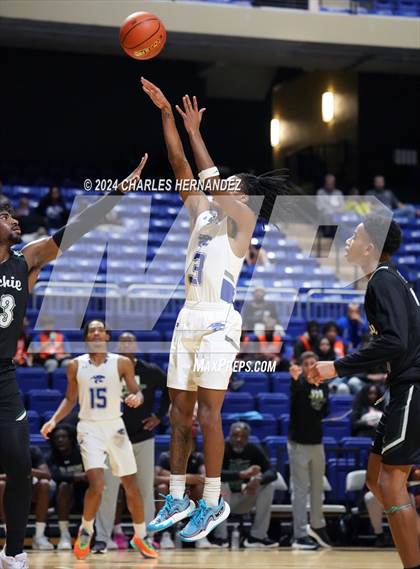 Thumbnail 2 in Waxahachie vs. King (Cy-Hoops Invitational) photogallery.