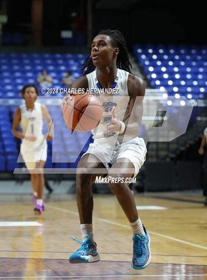 Thumbnail 3 in Waxahachie vs. King (Cy-Hoops Invitational) photogallery.