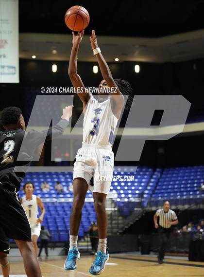 Thumbnail 2 in Waxahachie vs. King (Cy-Hoops Invitational) photogallery.