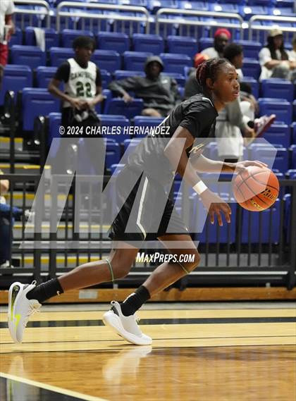 Thumbnail 2 in Waxahachie vs. King (Cy-Hoops Invitational) photogallery.